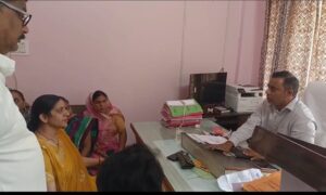 नगर पालिका में दिन भर चली तनातनी, पूरे घटनाक्रम के लिए पढ़ें खबर
