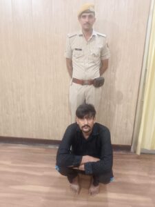युवक से हेरोइन और नगदी बरामद, पुलिस ने किया गिरफ्तार